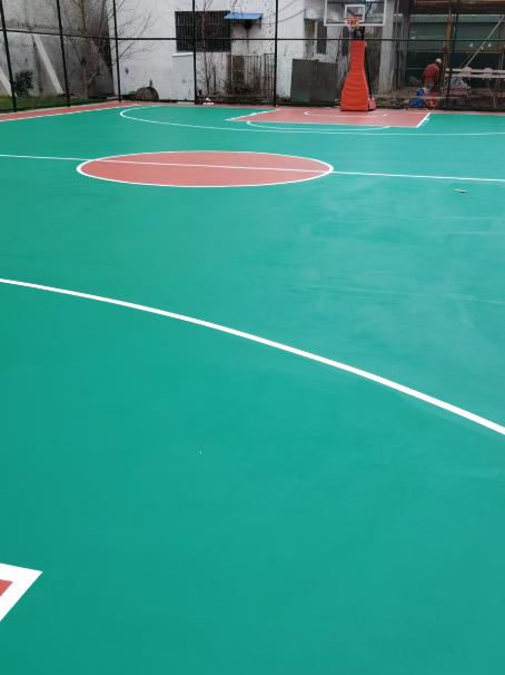 张家川 球场长期使用易出现地面开裂